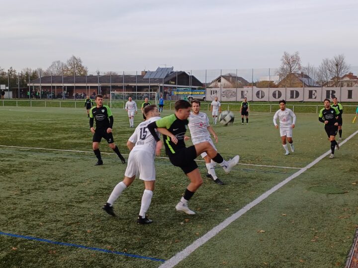 Zwei verschossene Elfmeter und nur ein Punkt für die FCA-Teams – FCA 1b 0:2 gegen Nieder-Ramstadt – FCA 1a 2:2 gegen Hahn